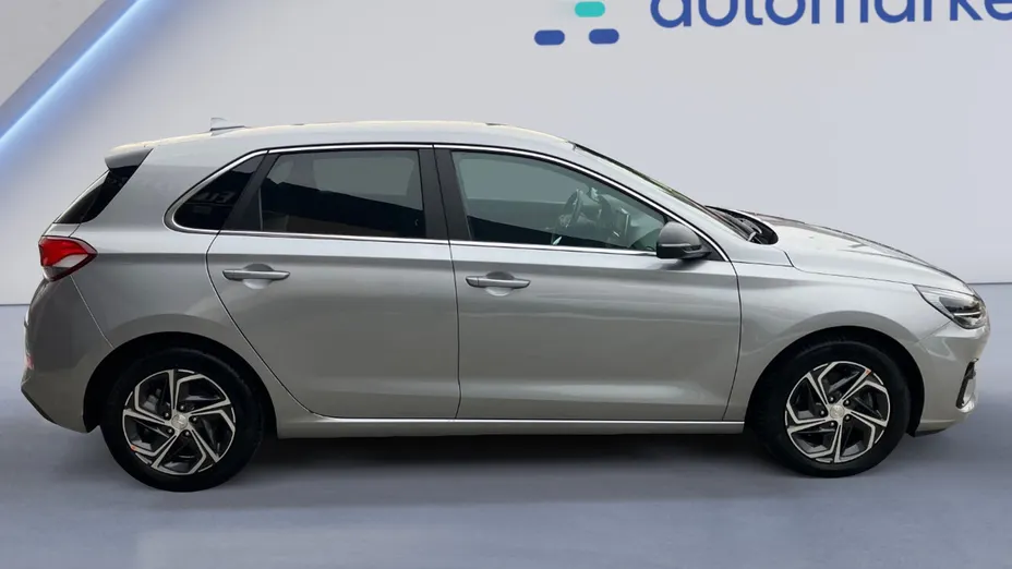 HYUNDAI i30 i30 1.0 T-GDI Smart