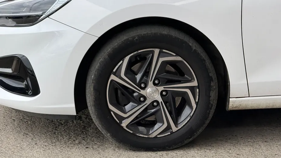 HYUNDAI i30 i30 1.0 T-GDI Smart