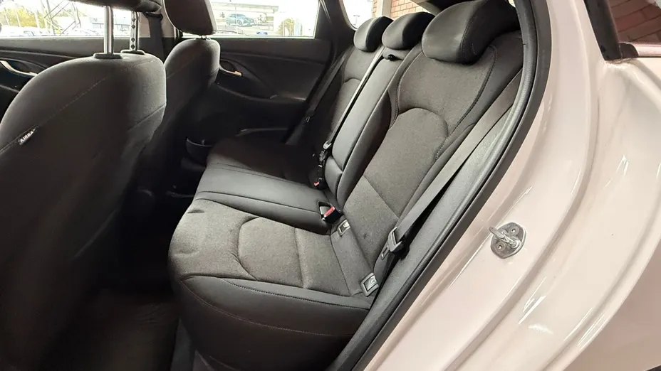 HYUNDAI i30 i30 1.0 T-GDI Smart