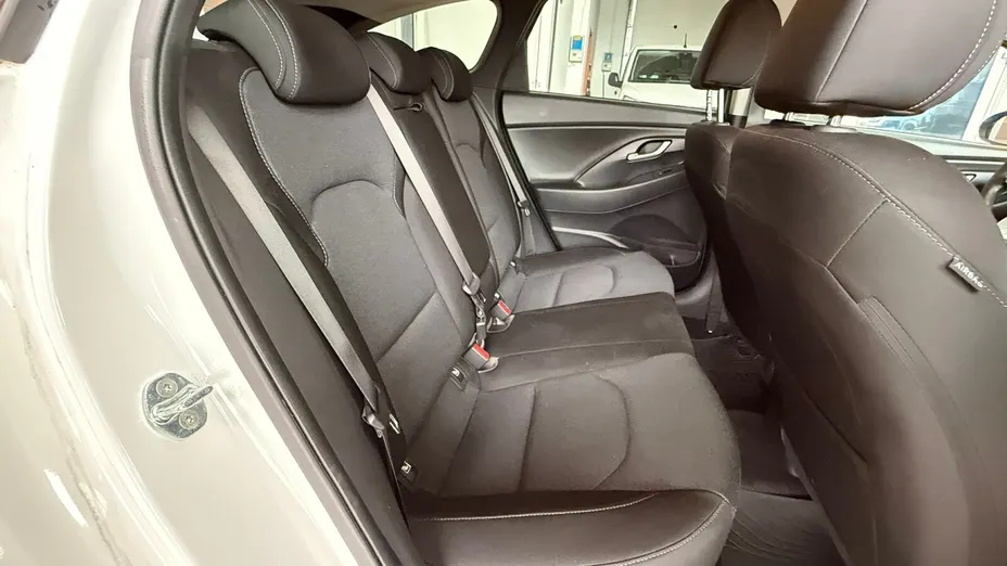 HYUNDAI i30 i30 1.0 T-GDI Smart