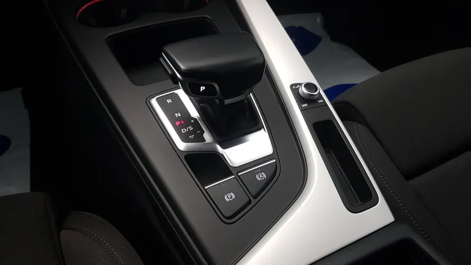 AUDI A4 A4 35 TFSI mHEV S Line S tronic