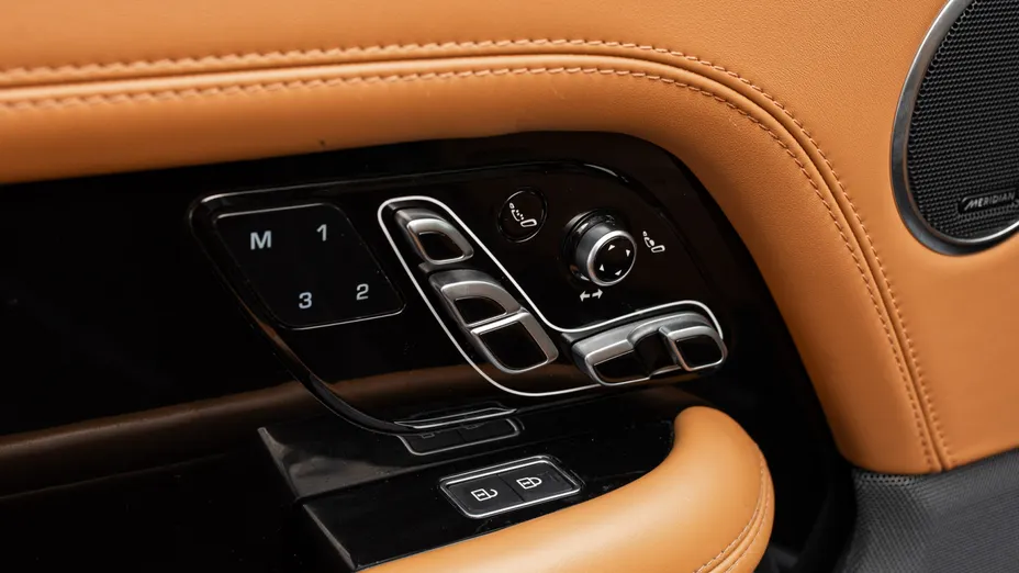 LAND ROVER Range Rover Range Rover 3.0 I6 LWB AB