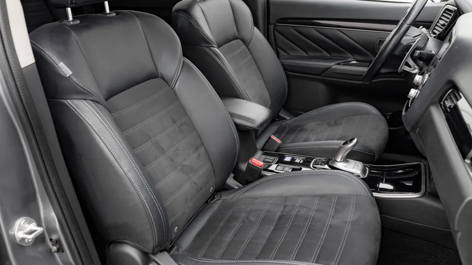 MITSUBISHI Outlander Outlander PHEV Instyle