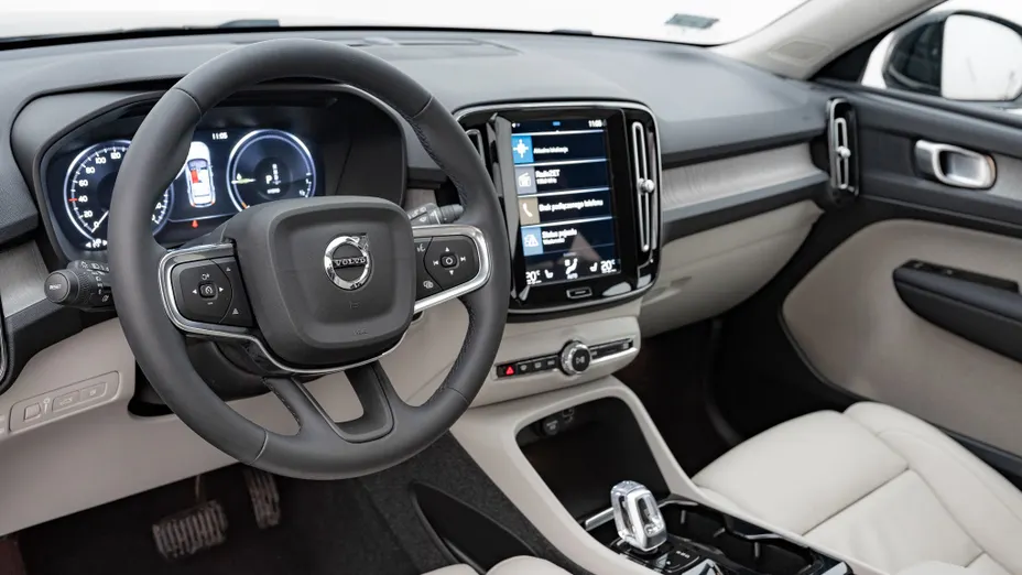 VOLVO XC40 XC40 T5 Plug-In Hybrid Inscription aut