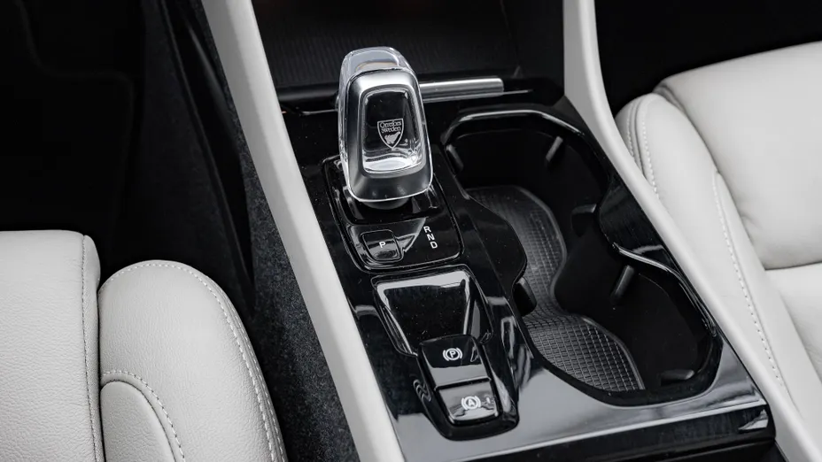 VOLVO XC40 XC40 T5 Plug-In Hybrid Inscription aut