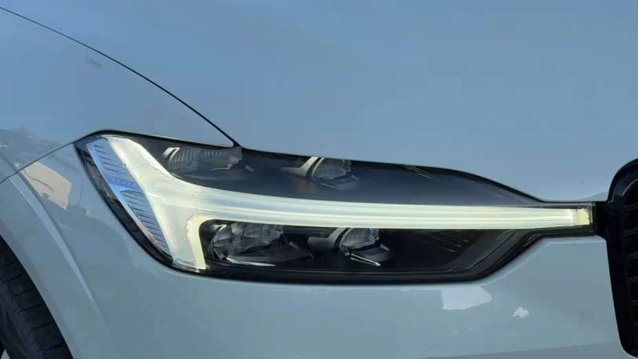 VOLVO XC60 XC60 B4 B R-Design aut