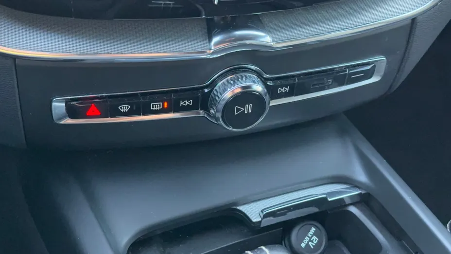 VOLVO XC60 XC60 B4 B R-Design aut