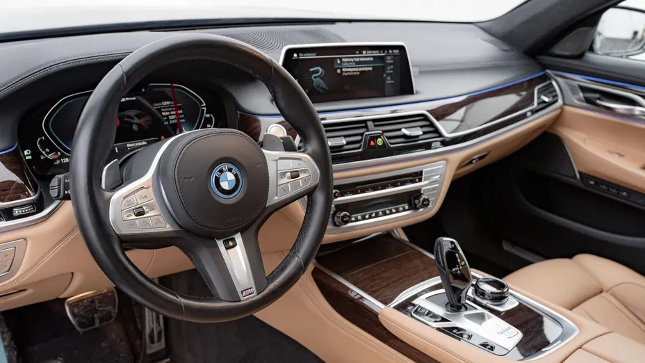 BMW Seria 7 745Le xDrive sport-aut