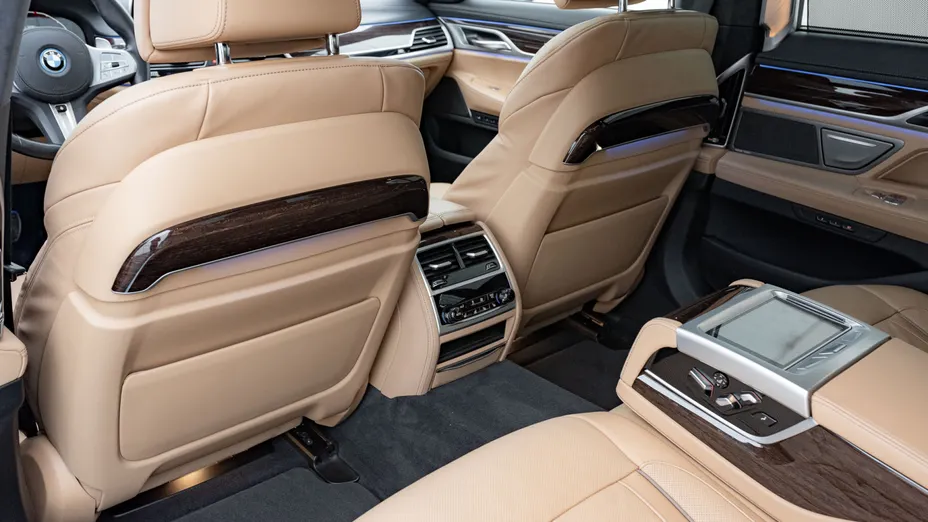 BMW Seria 7 745Le xDrive sport-aut