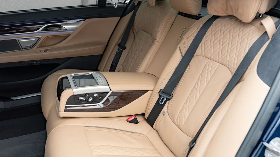 BMW Seria 7 745Le xDrive sport-aut