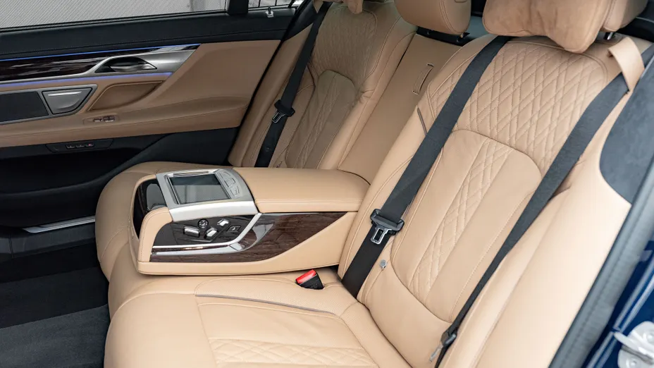 BMW Seria 7 745Le xDrive sport-aut