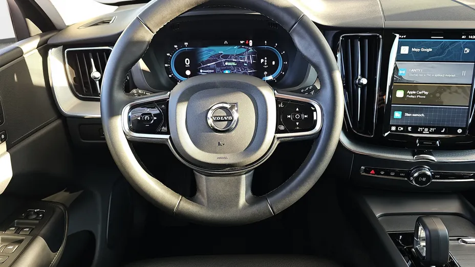 VOLVO XC60 XC60 B4 D AWD Plus Dark aut