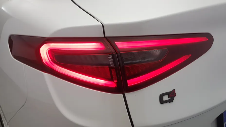 ALFA ROMEO Stelvio Stelvio 2.0 Turbo Veloce Q4 aut