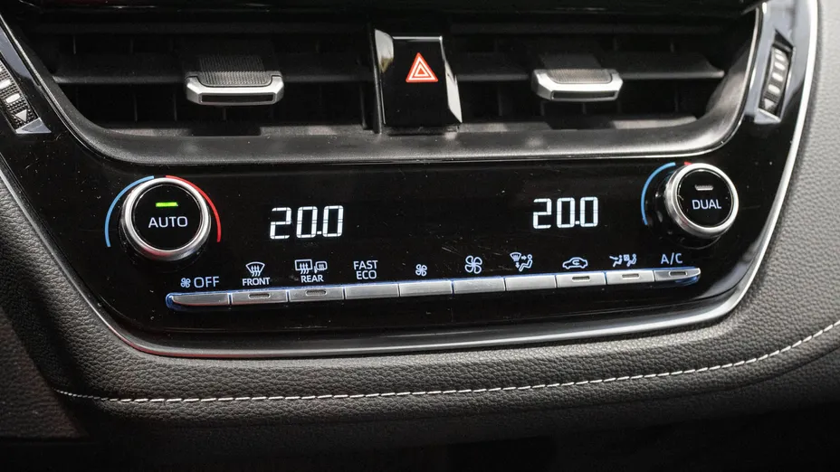 TOYOTA Corolla Corolla 2.0 Hybrid Comfort