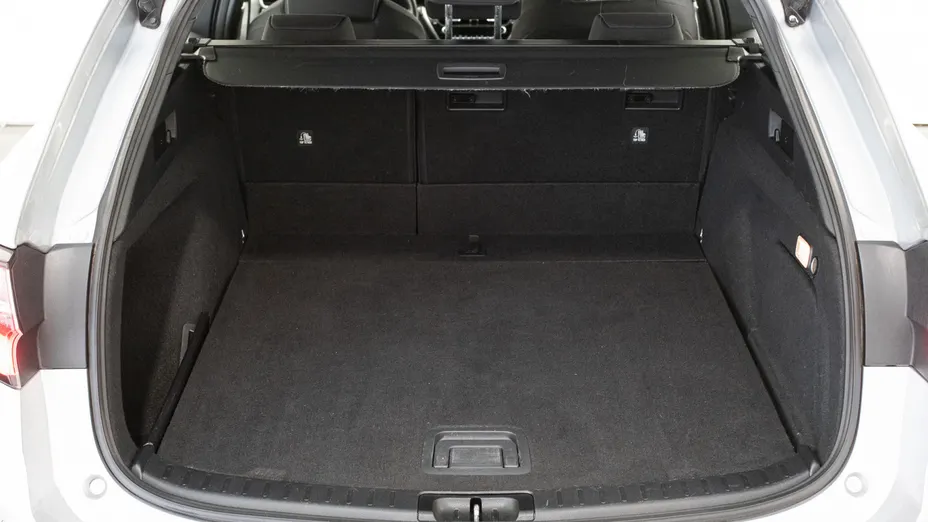 TOYOTA Corolla Corolla 2.0 Hybrid Comfort