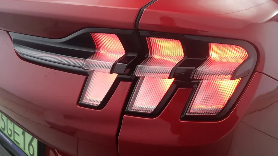 FORD Mustang Mach-E Mustang Mach-E 75kWh AWD Premium