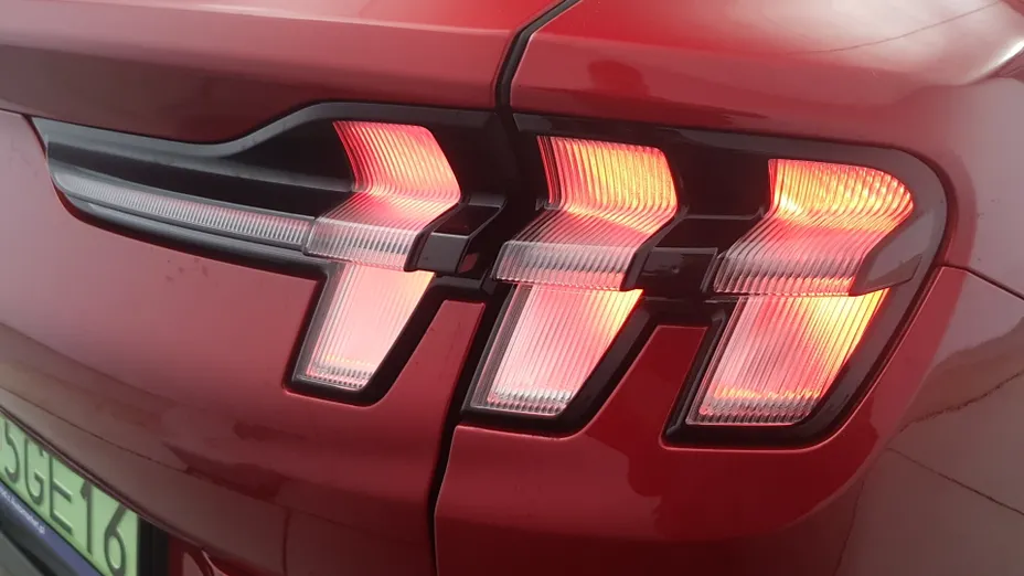 FORD Mustang Mach-E Mustang Mach-E 75kWh AWD Premium