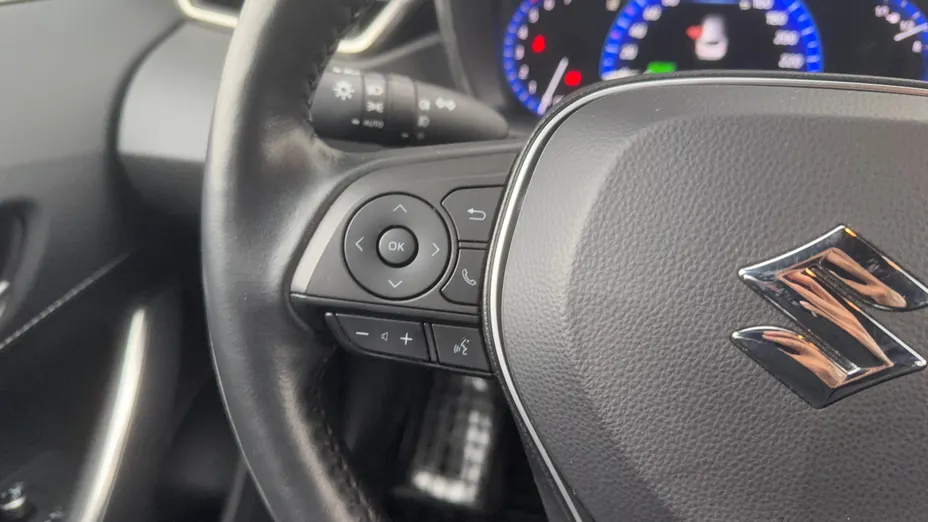 SUZUKI Swace Swace 1.8 Hybrid Premium Plus CVT