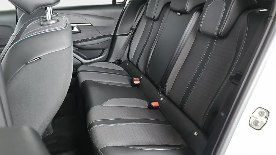 PEUGEOT 208 e-208 Allure