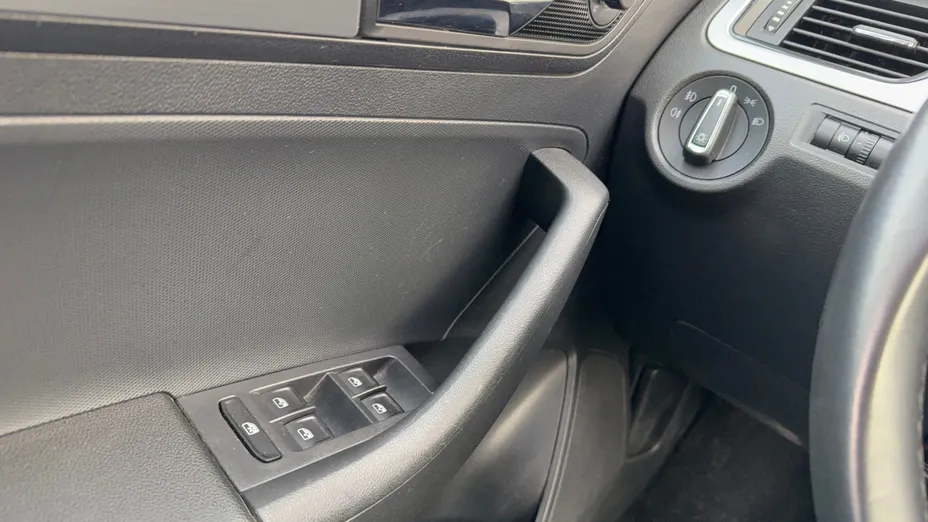 SKODA Rapid Rapid Spb. 1.0 TSI Ambition