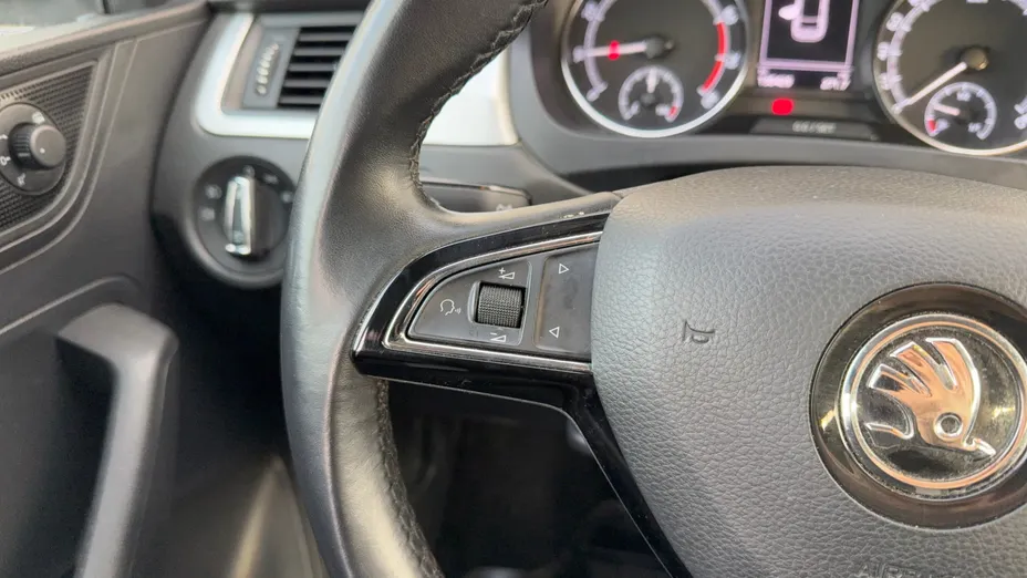 SKODA Rapid Rapid Spb. 1.0 TSI Ambition