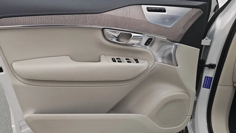 VOLVO XC90 XC90 T8 AWD Plug-In Hybrid Plus Bright 7os aut