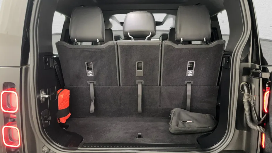 LAND ROVER Defender Defender 130 3.0 D300 mHEV X