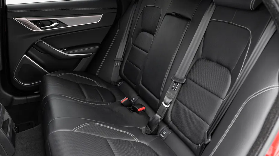 JAGUAR XF XF 2.0 P250 R-Dynamic SE