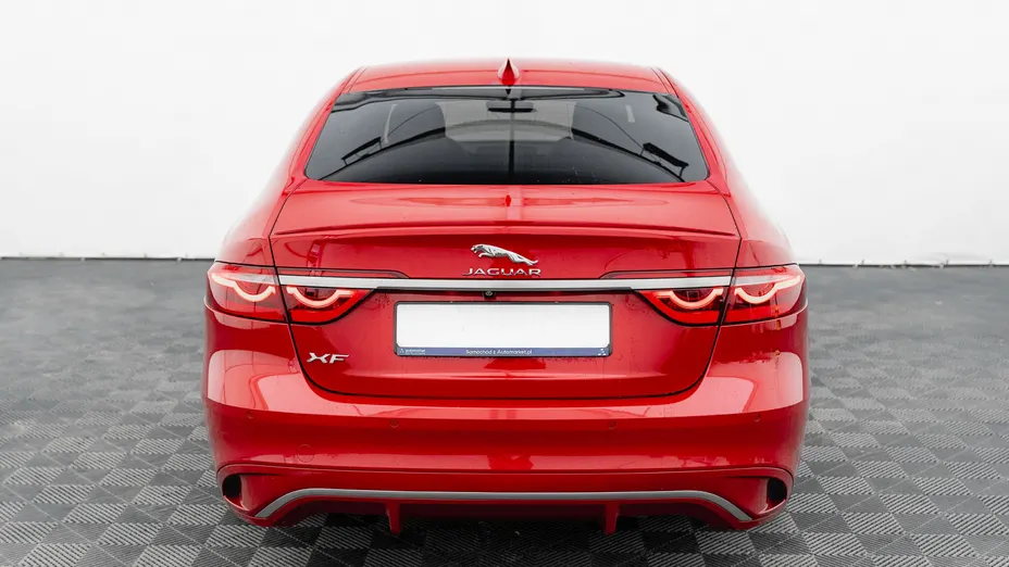 JAGUAR XF XF 2.0 P250 R-Dynamic SE