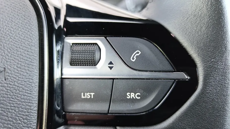 PEUGEOT 2008 2008 PureTech 100 Allure S&S BVM6