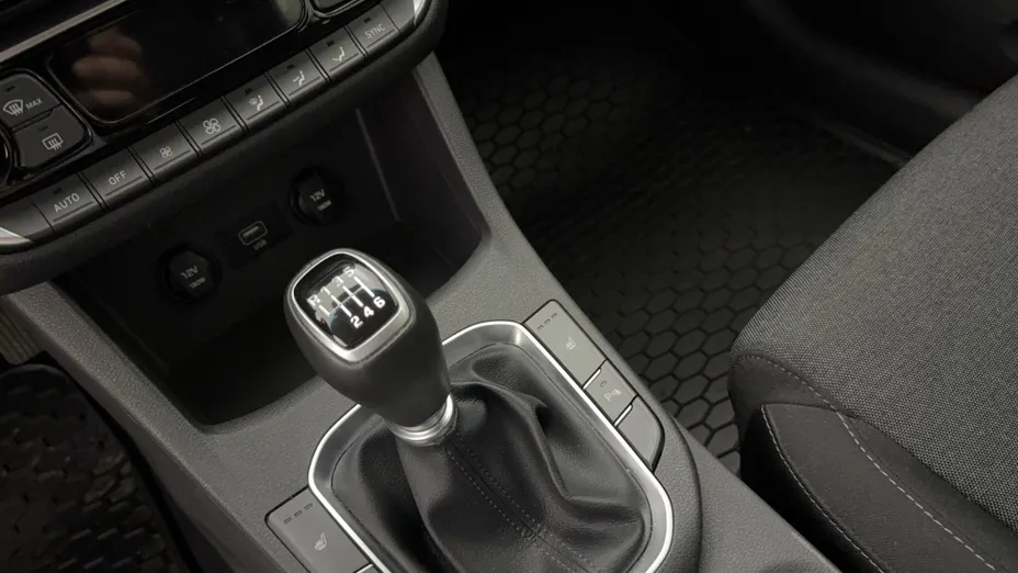 HYUNDAI i30 i30 1.5 DPI Smart