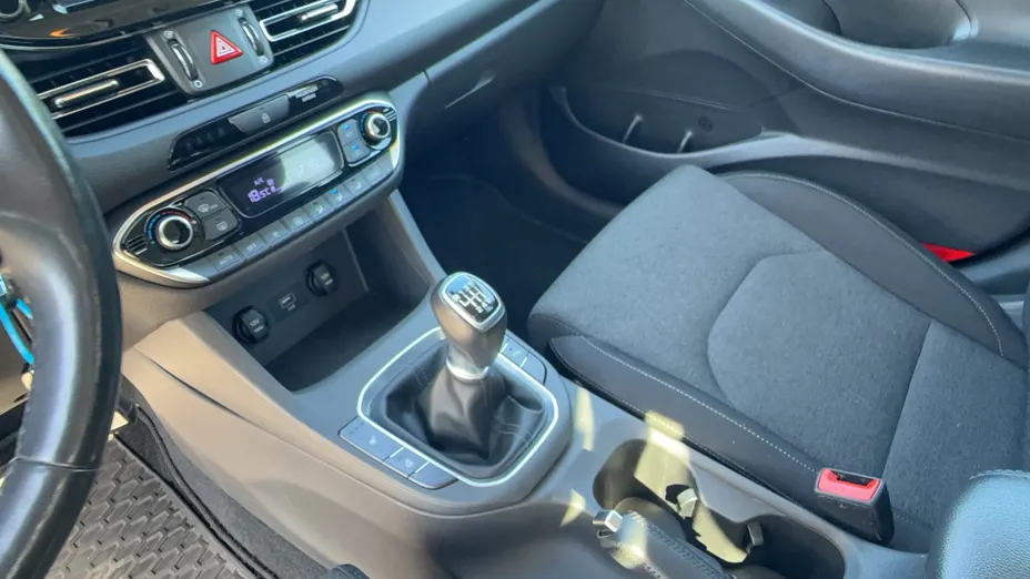 HYUNDAI i30 i30 1.5 T-GDI 48V Smart