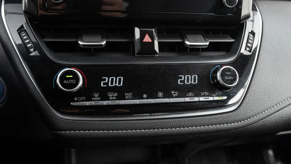 TOYOTA Corolla Corolla 2.0 Hybrid Comfort