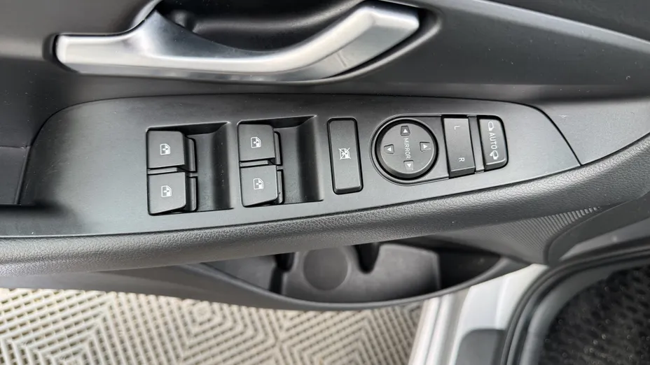 HYUNDAI i30 i30 1.5 DPI Smart
