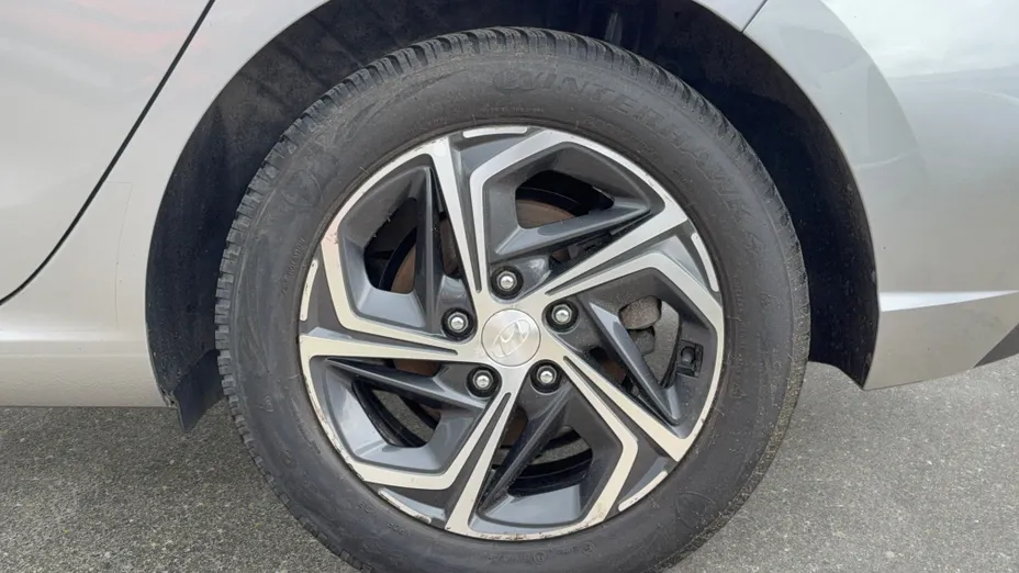 HYUNDAI i30 i30 1.5 DPI Smart