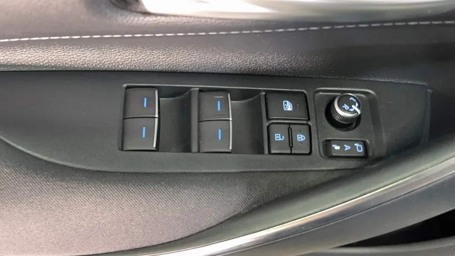 TOYOTA Corolla Corolla 2.0 Hybrid Comfort