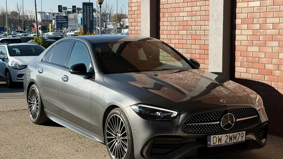 MERCEDES-BENZ C Klasa C 220 d mHEV 4-Matic AMG