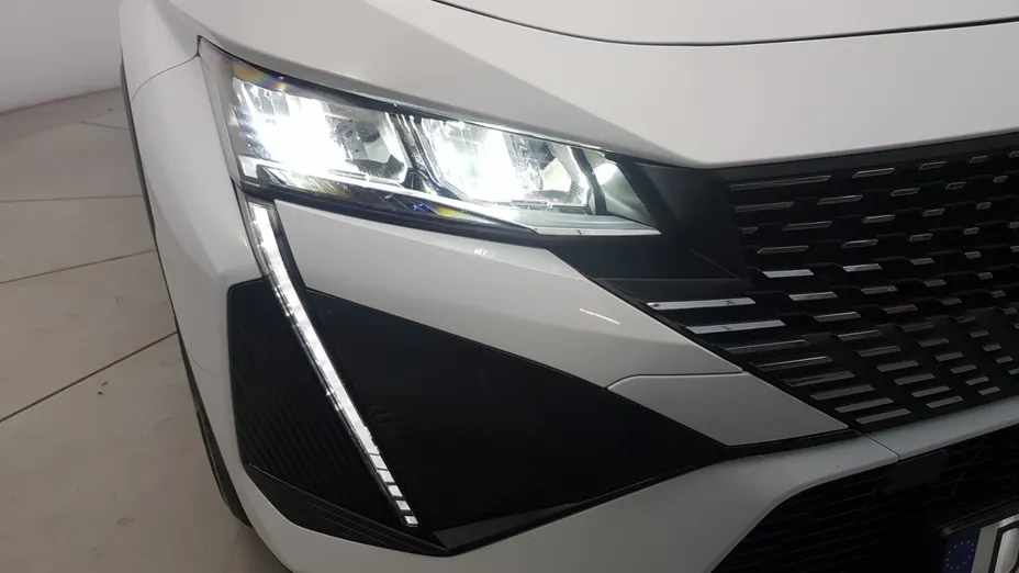 PEUGEOT 408 408 1.2 PureTech Allure S&S EAT8