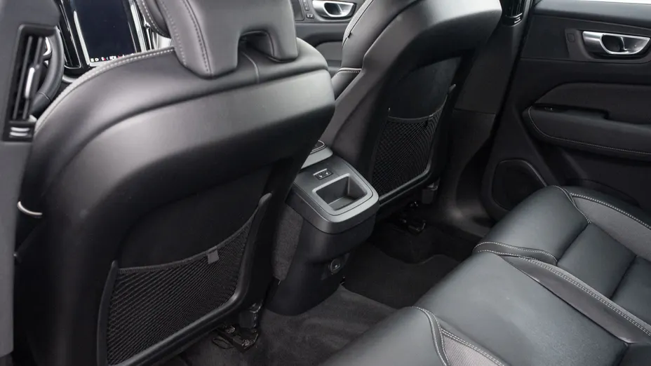 VOLVO XC60 XC60 B4 B Plus Dark aut