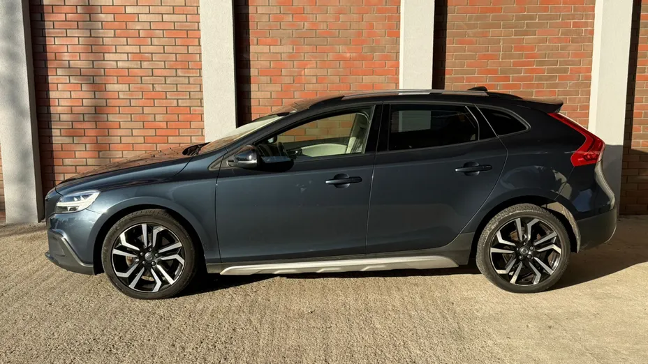 VOLVO V40 Cross Country V40 CC D3 Drive-E Momentum aut