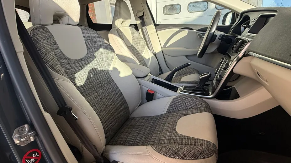 VOLVO V40 Cross Country V40 CC D3 Drive-E Momentum aut