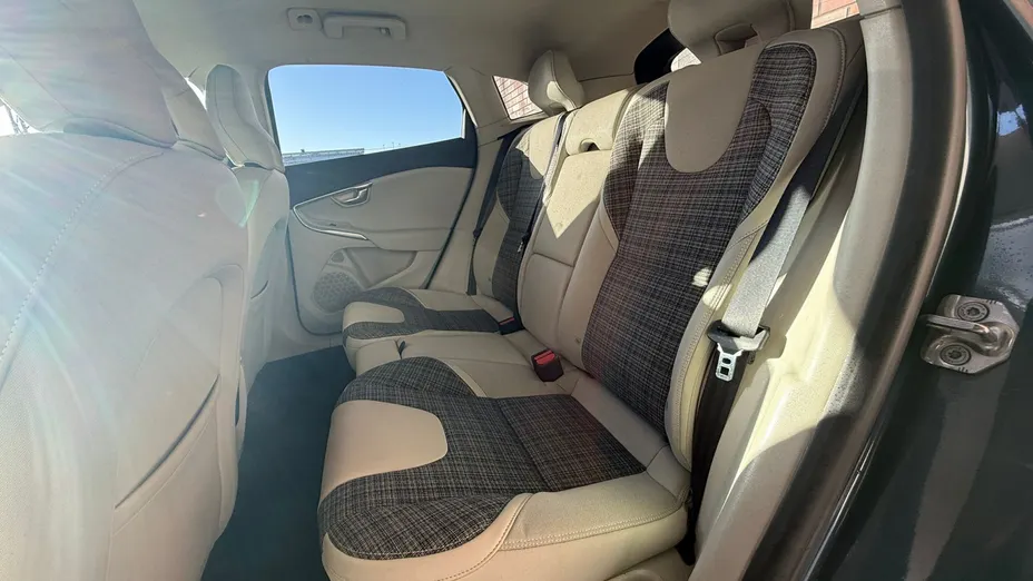 VOLVO V40 Cross Country V40 CC D3 Drive-E Momentum aut