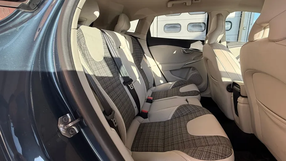 VOLVO V40 Cross Country V40 CC D3 Drive-E Momentum aut