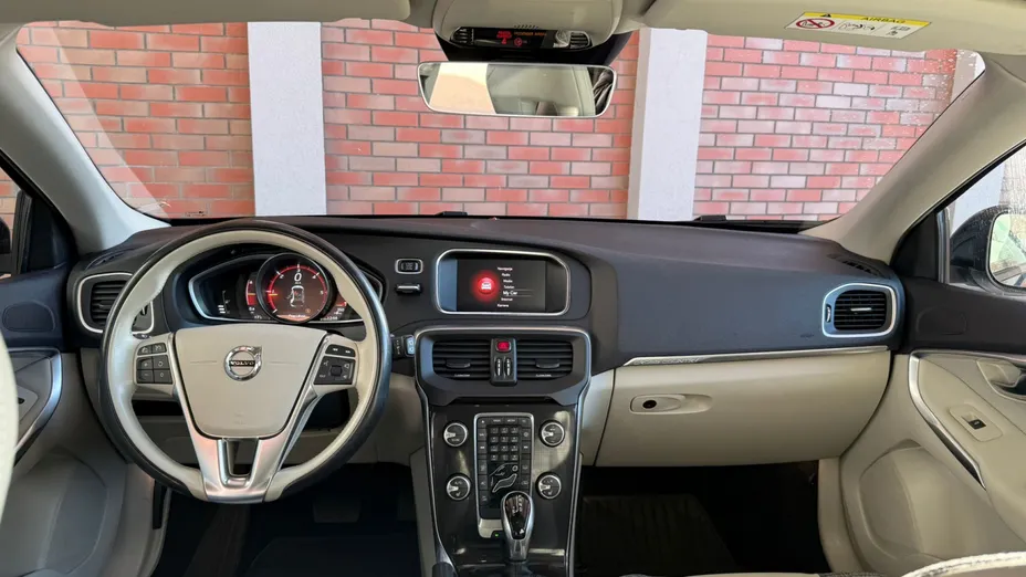 VOLVO V40 Cross Country V40 CC D3 Drive-E Momentum aut