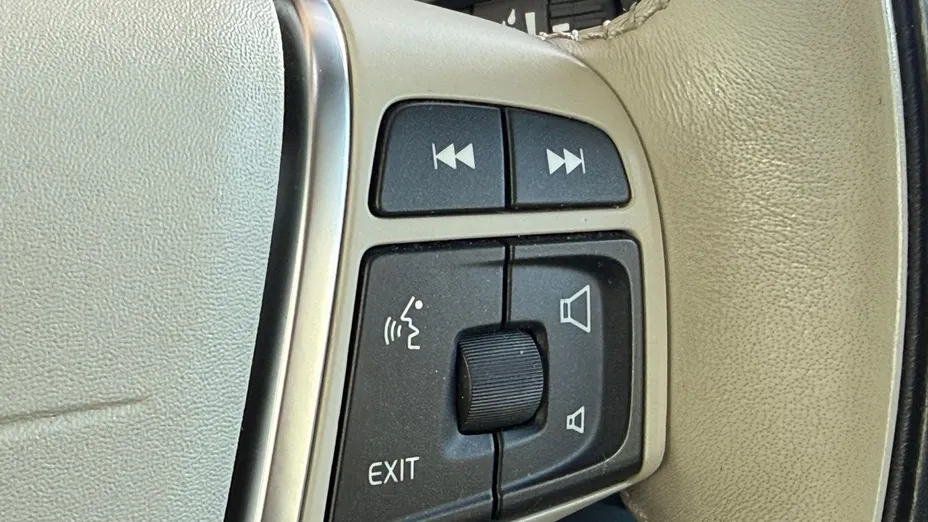 VOLVO V40 Cross Country V40 CC D3 Drive-E Momentum aut