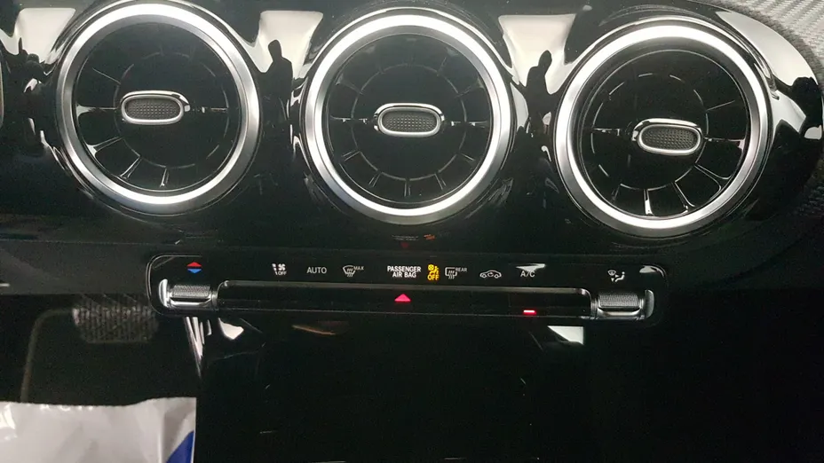 MERCEDES-BENZ A Klasa A 180 Style 7G-DCT