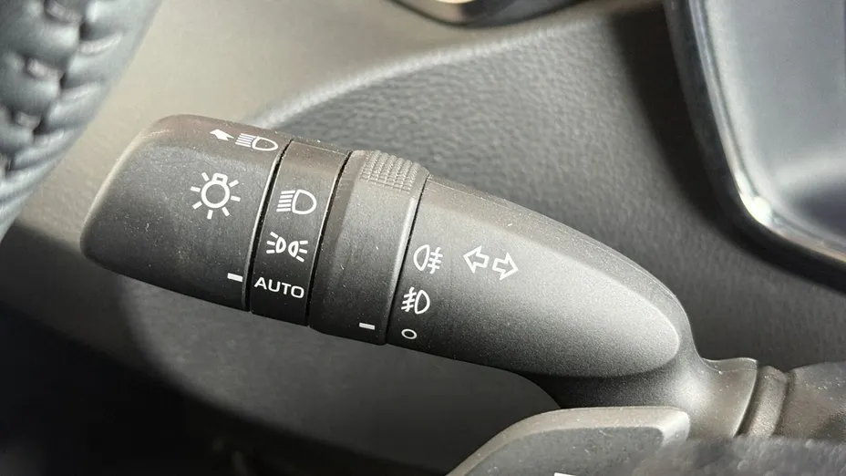 TOYOTA Corolla Corolla 2.0 Hybrid Comfort
