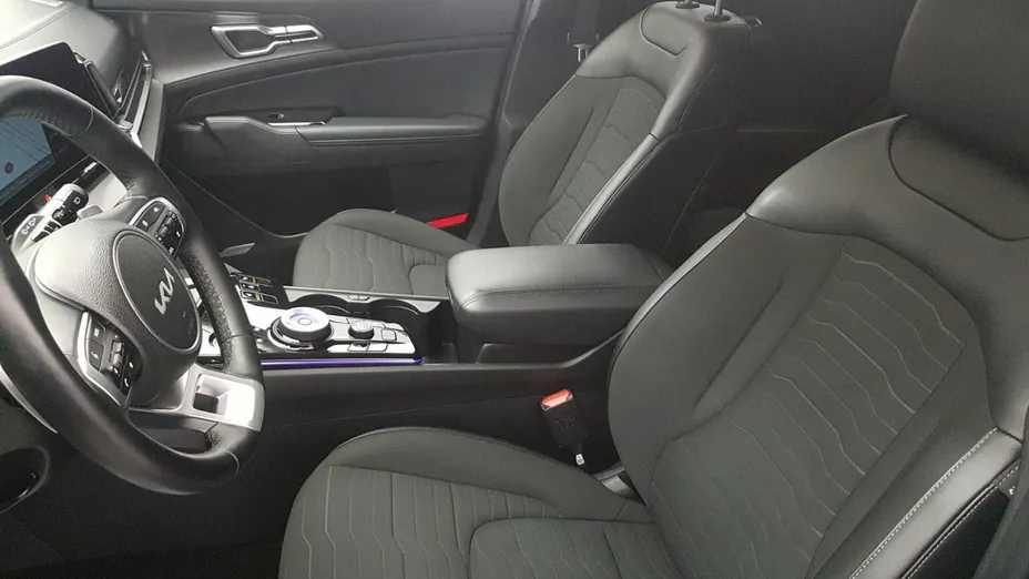 KIA Sportage Sportage 1.6 T-GDI HEV Business Line 4WD aut