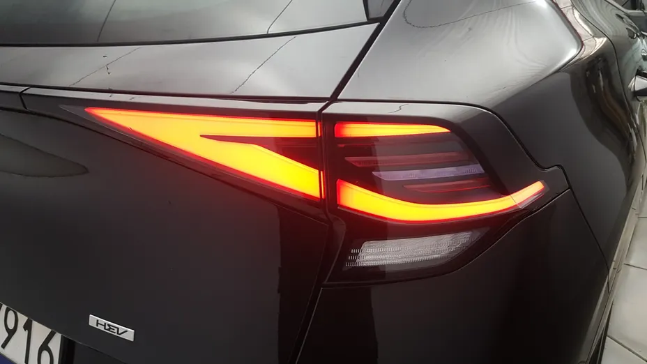 KIA Sportage Sportage 1.6 T-GDI HEV Business Line 4WD aut