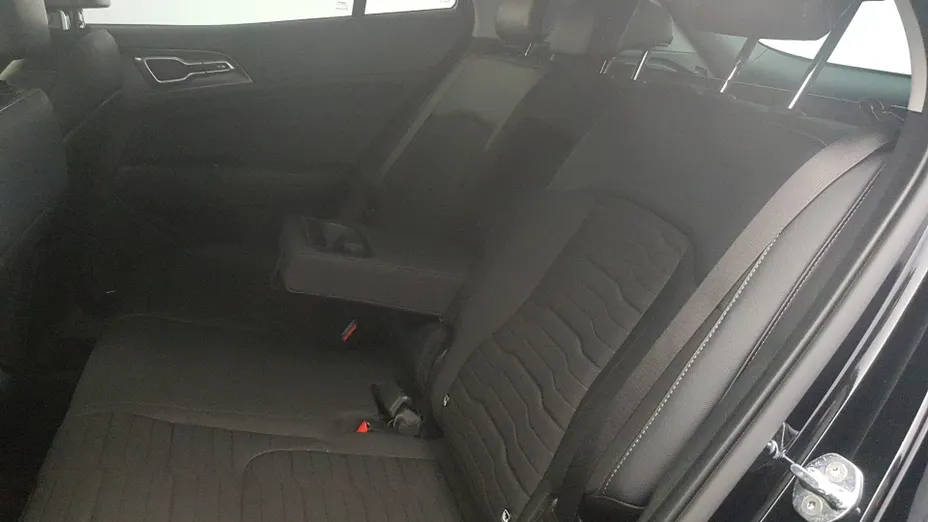 KIA Sportage Sportage 1.6 T-GDI HEV Business Line 4WD aut